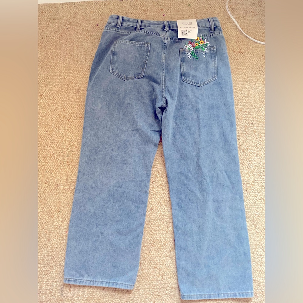 Wide Leg Embroidered Wild-flower Pocket Jeans NWT